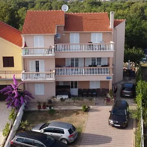 Mladen Biograd Na Moru