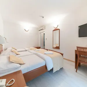 Hotel Hygge, Biograd Na Moru